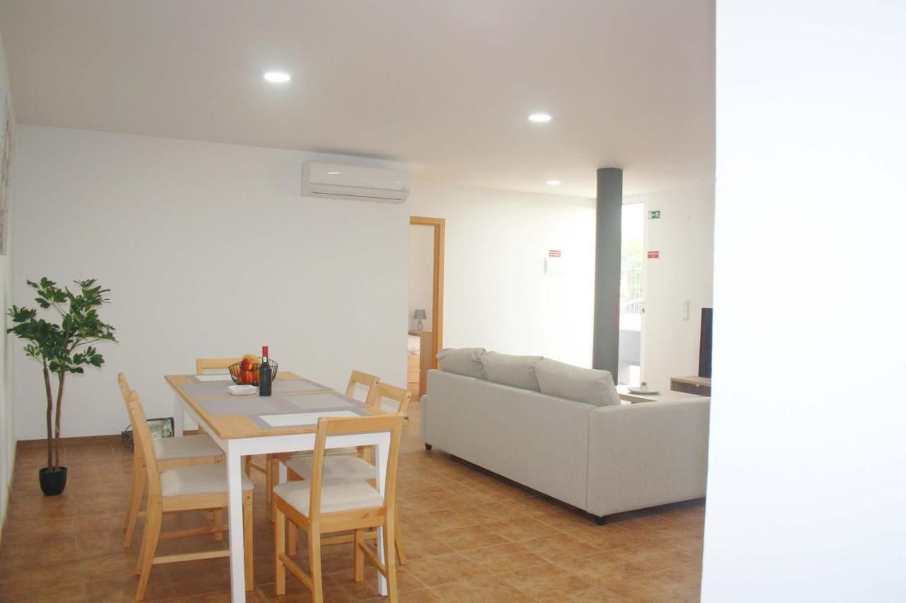Lugar Dos Louros 2 Apartment *